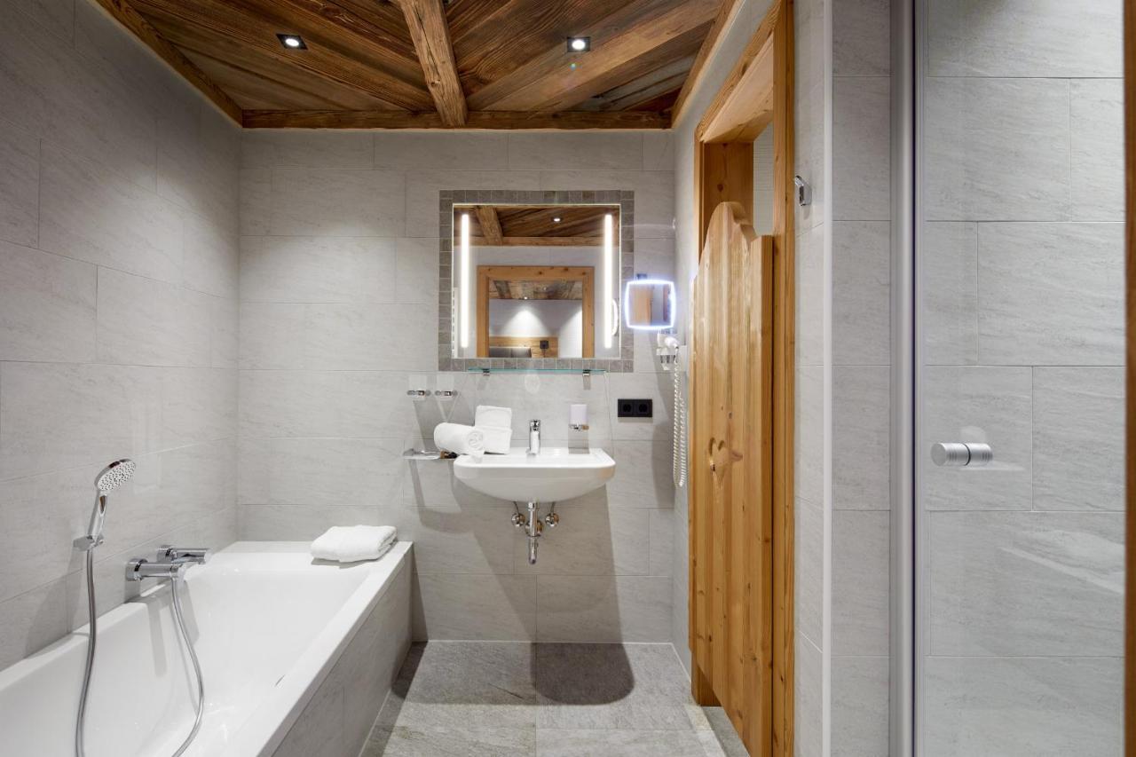 Promi Alm Flachau - Luxus Chalets Exteriör bild