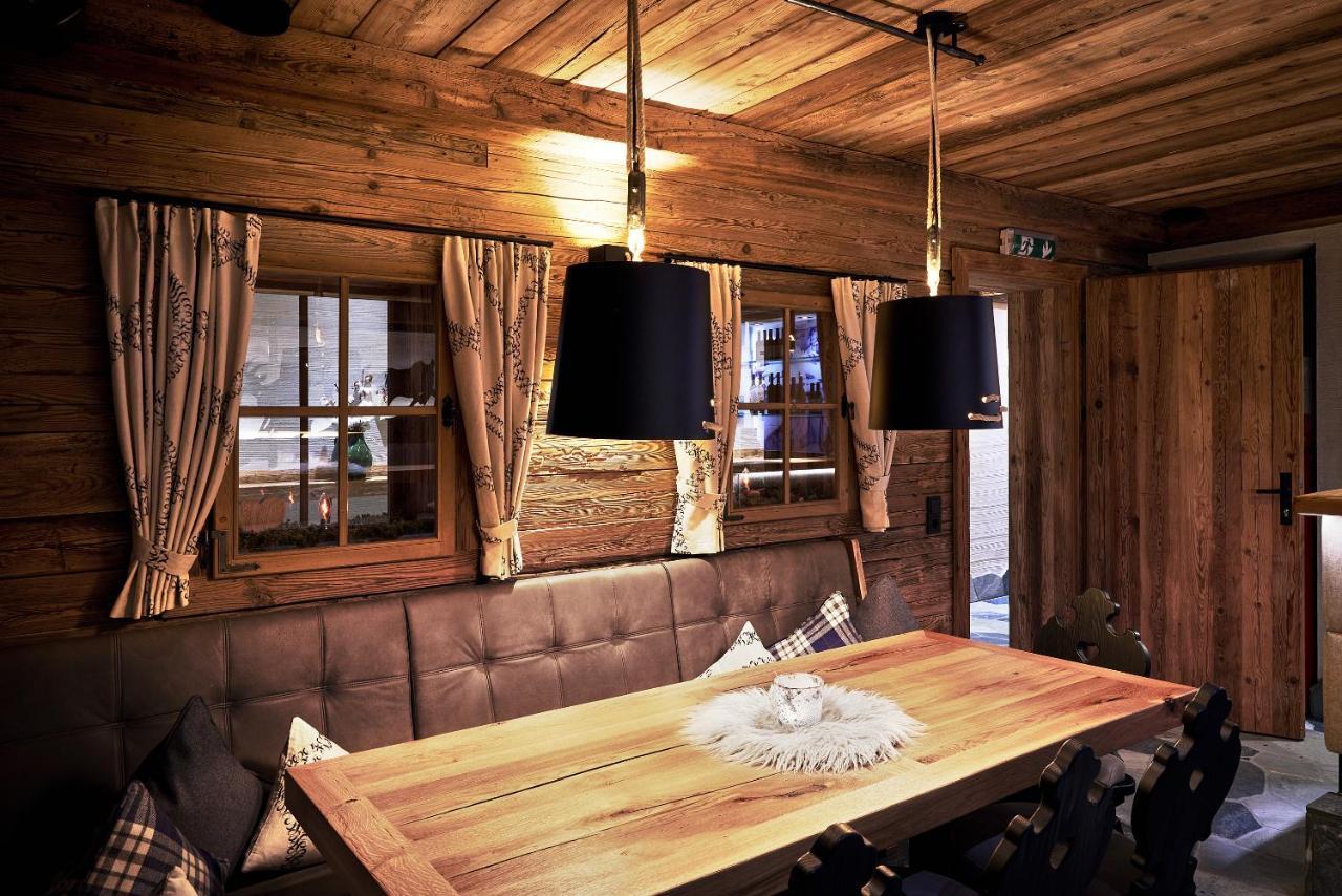 Promi Alm Flachau - Luxus Chalets Exteriör bild
