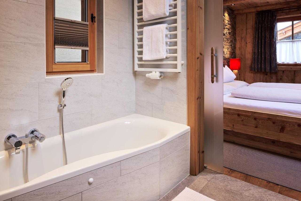 Promi Alm Flachau - Luxus Chalets Exteriör bild